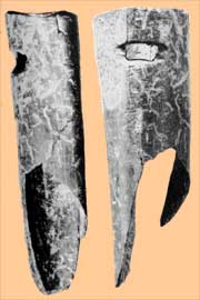 Fragment de flüte . Abri Laraux Lussac (Vienne) 
Paléolithique supérieur Périgordien (17000 av J.-C.)
Musée de l'Homme